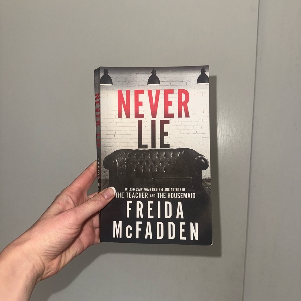 Never Lie by Freida McFadden Book